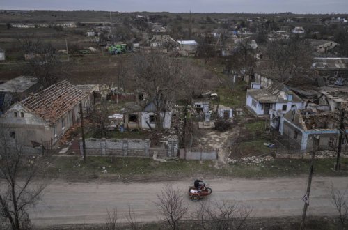 Ukraynanın Xerson vilayəti atəşə tutulub, yaralananlar var