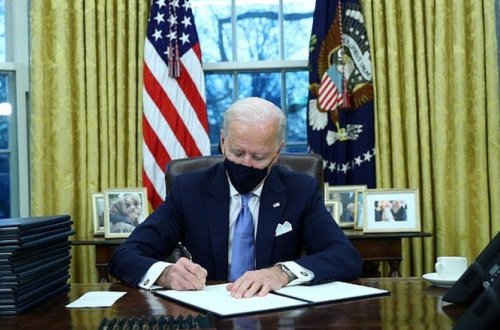 Bayden ABŞ büdcəsini təsdiq edib