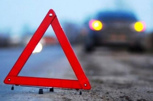 Saatlıda avtomobil velosiped sürən iki nəfəri vurub, biri ölüb