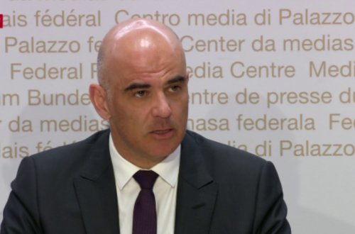 İsveçrənin yeni Prezidenti vəzifəsinin icrasına başlayıb