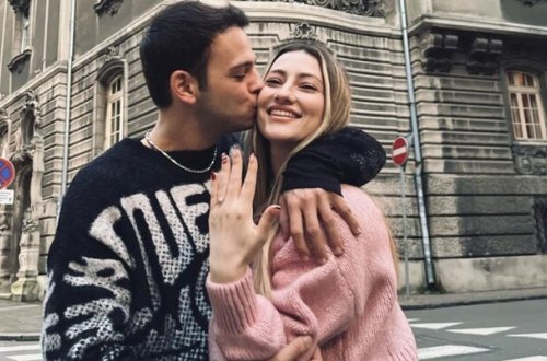 Piyada keçidində evlilik təklifi - Fotolar