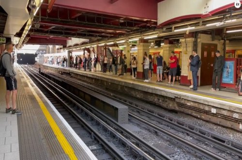 Böyük Britaniya dəmiryolları beş günlük tətil edəcək