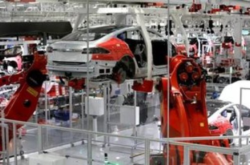 Tesla 2022-ci ildə 40 faiz artımla 1,3 milyon avtomobil tədarük edib