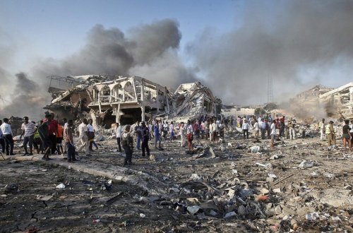 Somalidə partlayışlarda ölənlərin sayı 35 nəfərə çatıb - YENİLƏNİB