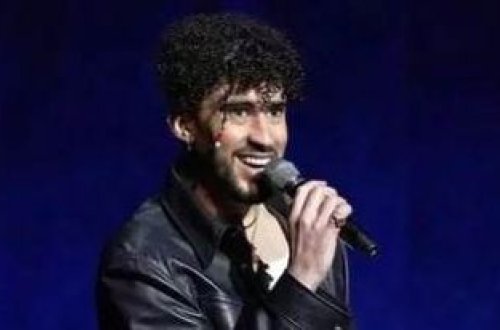 Fanatının telefonunu suya atan Bad Bunny-dən açıqlama gəldi