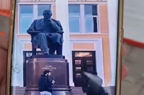 Üzeyir Hacıbəyovun heykəlinə ayaqqabı atan şəxslərin kimlikləri bilindi