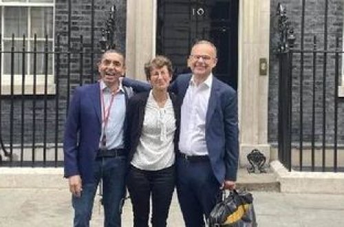 BioNTech xərçəng peyvəndi üçün İngiltərə Səhiyyə Departamenti ilə əməkdaşlıq edəcək