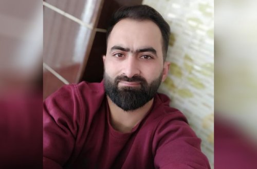 Bakıda avtoyuma işçisi maşında faciəvi şəkildə öldü - FOTO