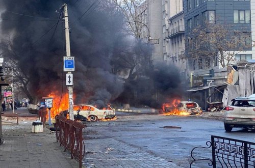 Rusiya ordusu Xersonu bombaladı - VİDEO