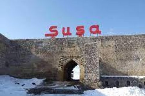 Şuşaya qar yağır