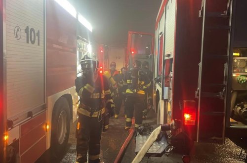 “Sədərək” ticarət mərkəzindəki yanğında polis əməkdaşı tüstüdən zəhərlənib - VİDEO-FOTO (YENİLƏNİB)