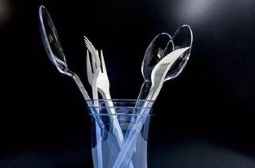 İngiltərədə birdəfəlik istifadə olunan plastiklərə qadağalar qoyulub