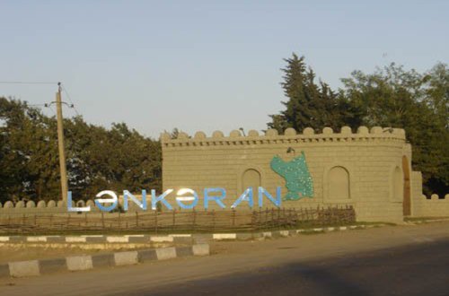 Lənkəranda maşın çaya aşdı: Ölənlər var