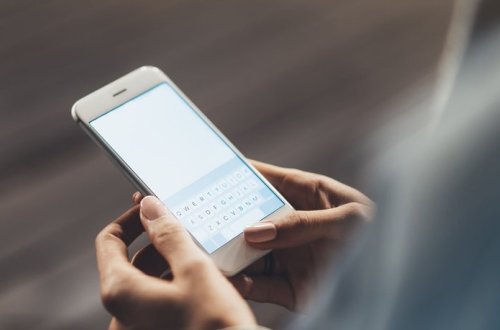 Evli məmur qadın iş yoldaşları ilə münasibətə girdi, mesajları ortaya çıxdı - FOTO