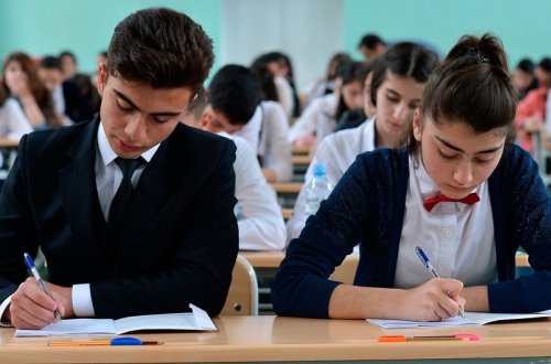 Sabah məktəbi vaxtından əvvəl bitirmək istəyənlər imtahan verəcək