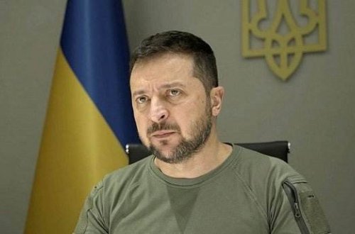 Zelenski 4 siyasətçini vətəndaşlıqdan məhrum edib