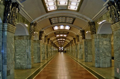 Bakı metrosunun bu stansiyası bağlanır?