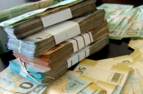 Bakıda qadın kişini aldadıb 37 min manat pulunu aldı