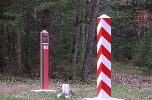 Polşa-Belarus sərhədində 3 miqrantın meyiti tapılıb