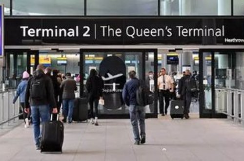 Hitrou hava limanında uran tapılıb