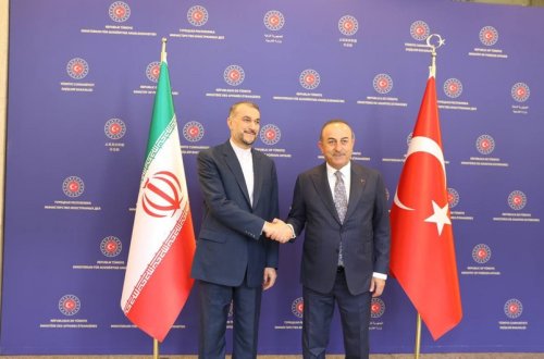 Türkiyə və İran XİN başçıları görüşüb