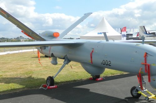 Qırğızıstan Türkiyədən yeni pilotsuz uçuş aparatı alıb