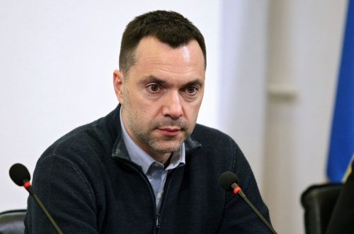 Volodimir Zelenski Oleksiy Arestoviçin istefasını qəbul edib - YENİLƏNİB