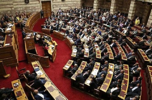 Yunanıstan irqçi partiyaların parlamentə daxil olmaması üçün qanun qəbul edəcək