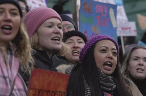 İngiltərə tibb bacıları yenidən tətilə başlayıblar