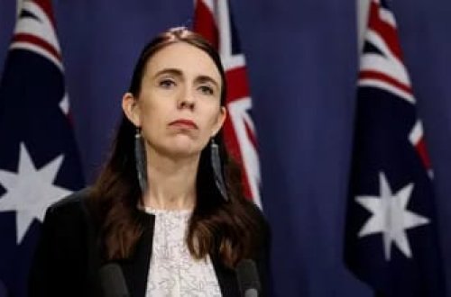 Yeni Zelandiyanın baş naziri istefa verib