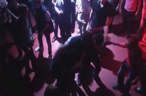 Şadlıq sarayında kütləvi dava - Ata və oğlunu döydülər