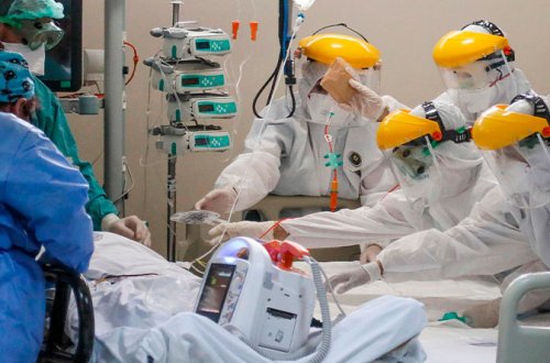 Dünyada COVID-19-dan ölənlərin sayı kəskin artıb