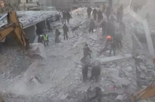 Suriyanın Hələb şəhərində 5 mərtəbəli bina uçub : 10 ÖLÜ