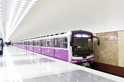 Bakı metrosunda maşinist iş başında öldü