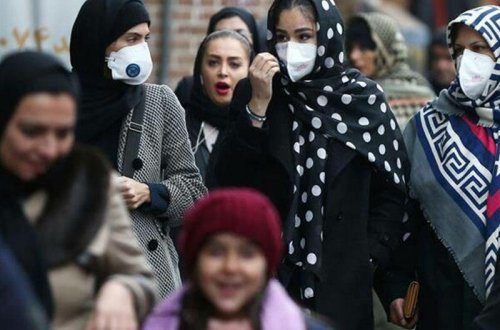 Tehranda qadın geyimləri satan mağazalar bağlandı