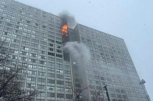 Çikaqoda 25 mərtəbəli binada yanğın: ölən və yaralananlar var