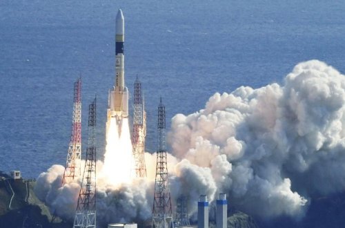 Япония запустила новый разведывательный спутник Radar 7