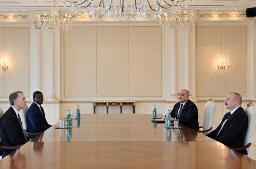 İlham Əliyev “Brookfield Asset Management” şirkətinin baş icraçı direktorunu qəbul edib