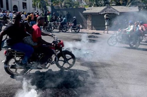 Polis baş nazir Henrinin Haitidəki şəxsi iqamətgahına hücum edib