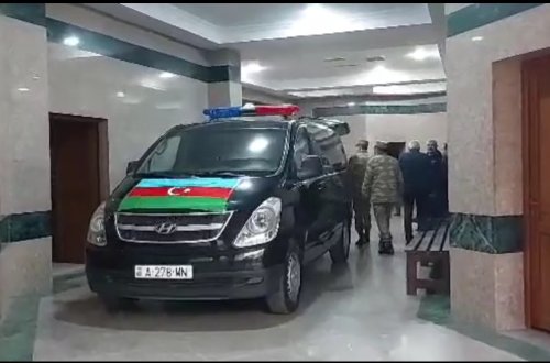 Şəhid Orxan Əsgərovun nəşi Yasamaldakı evinə aparılır - VİDEO