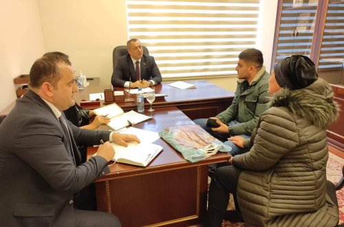 Adil Əliyev şəhid ailələri və qaziləri qəbul edib