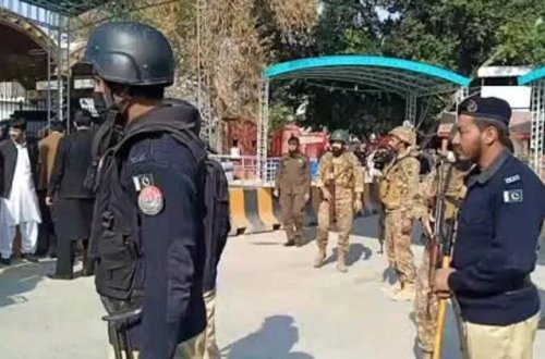 Pakistanda məscidə hücum nəticəsində ölənlərin sayı 90-a çatıb