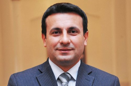 Elnur Hidayətoğlu işdən çıxdı