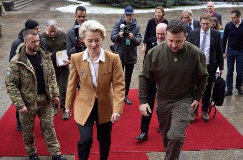 Zelenski Kiyevdə Avropa Komissiyasının rəhbəri ilə görüşüb