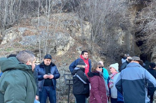Beynəlxalq səyahətçilər Azıx mağarasını ziyarət ediblər - FOTO