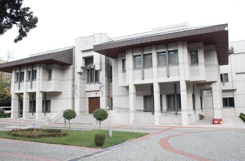 Türkiyə səfirliyi zəlzələdən zərərçəkənlərə yardımla bağlı Azərbaycan vətəndaşlarına müraciət edib