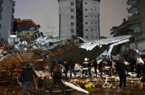 Zəlzələ fəlakətində həyatını itirənlərin sayı 4544-ə çatıb