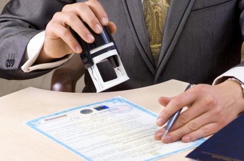 Atası, anası, əri, övladı, bacısı və qardaşı Azərbaycan vətəndaşı olanlara daimi yaşamaq icazəsi veriləcək