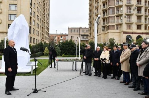 İlham Əliyev Bakıda görkəmli bəstəkar Tofiq Quliyevin abidəsinin açılışında iştirak edib - YENİLƏNİB + FOTO