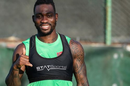 “Hatayspor” klubunun futbolçusu dağıntı altından xilas edilib